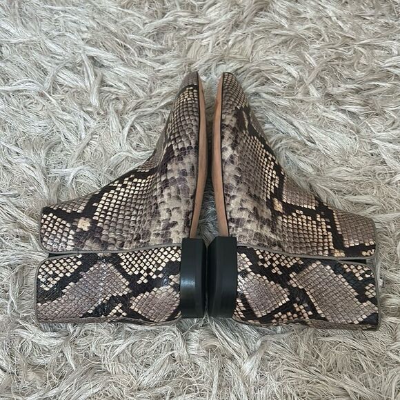 NWOB PAIGE Catherine Snakeskin-Embossed Leather Ankle Boots Taupe Multi sz 6.5 - Picture 6 of 9